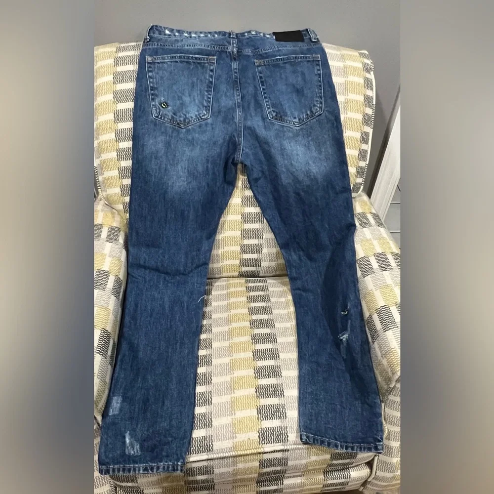 Forever 21 33 Slim distressed denim funky & cool!!